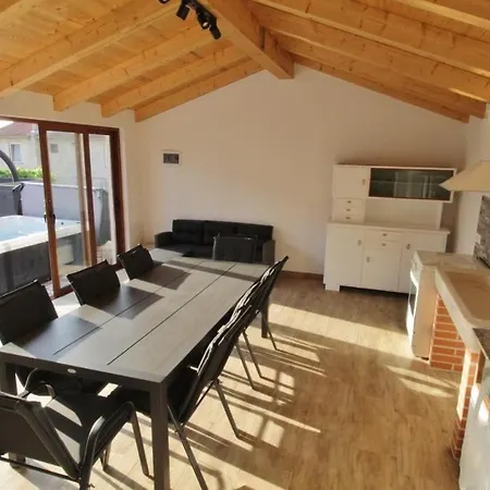 Villa Druskovic 8 *